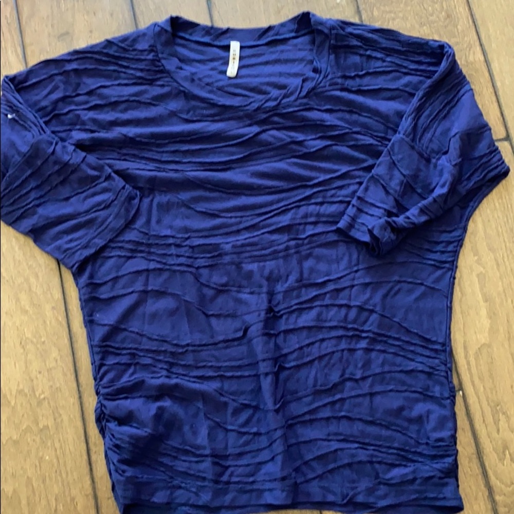 Top - Picture 2 of 2